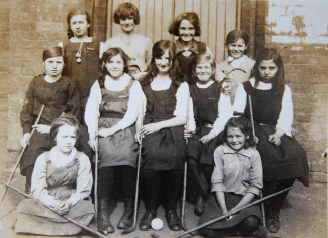 School Hockey team in 1922