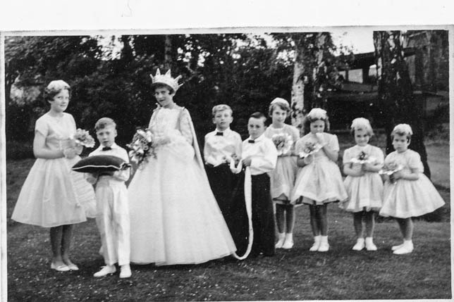 Margaret Lamb with her attendants