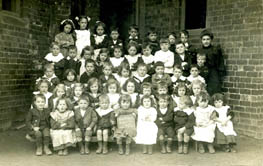 School photo - infants 1908